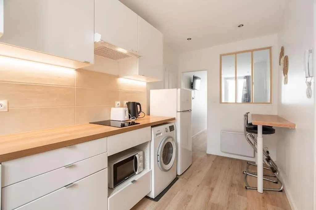 Appartement Cosy Canal Saint Martin Paris France